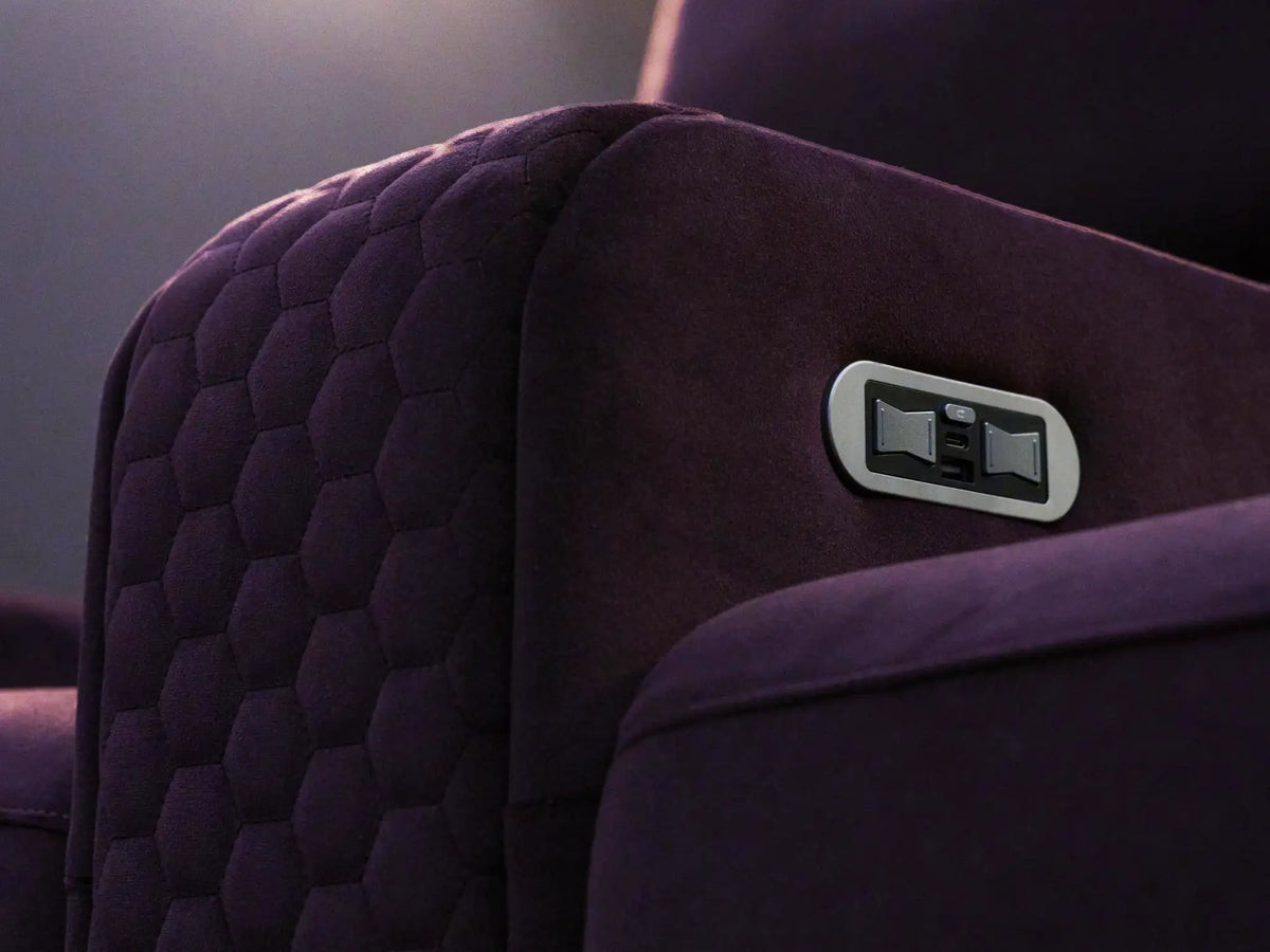 What Makes a Luxury Cinema Seat? The Details That Make the Difference